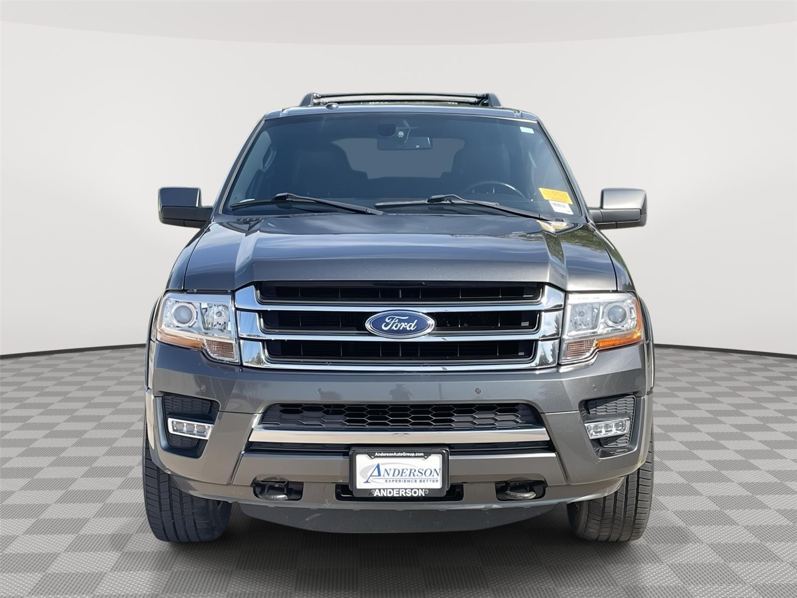 Vehicle photo 4