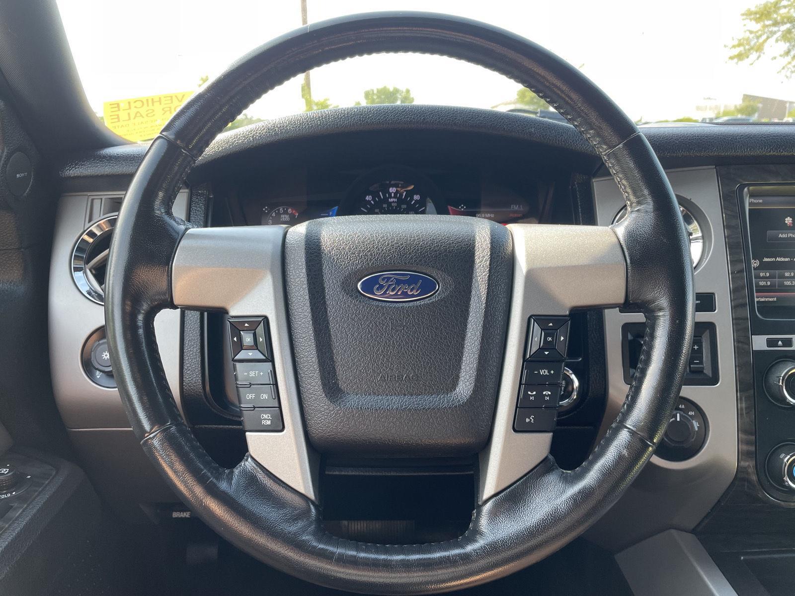 Vehicle photo 11