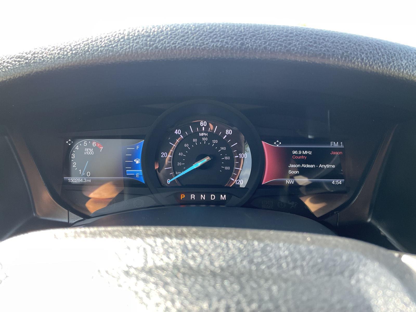 Vehicle photo 14