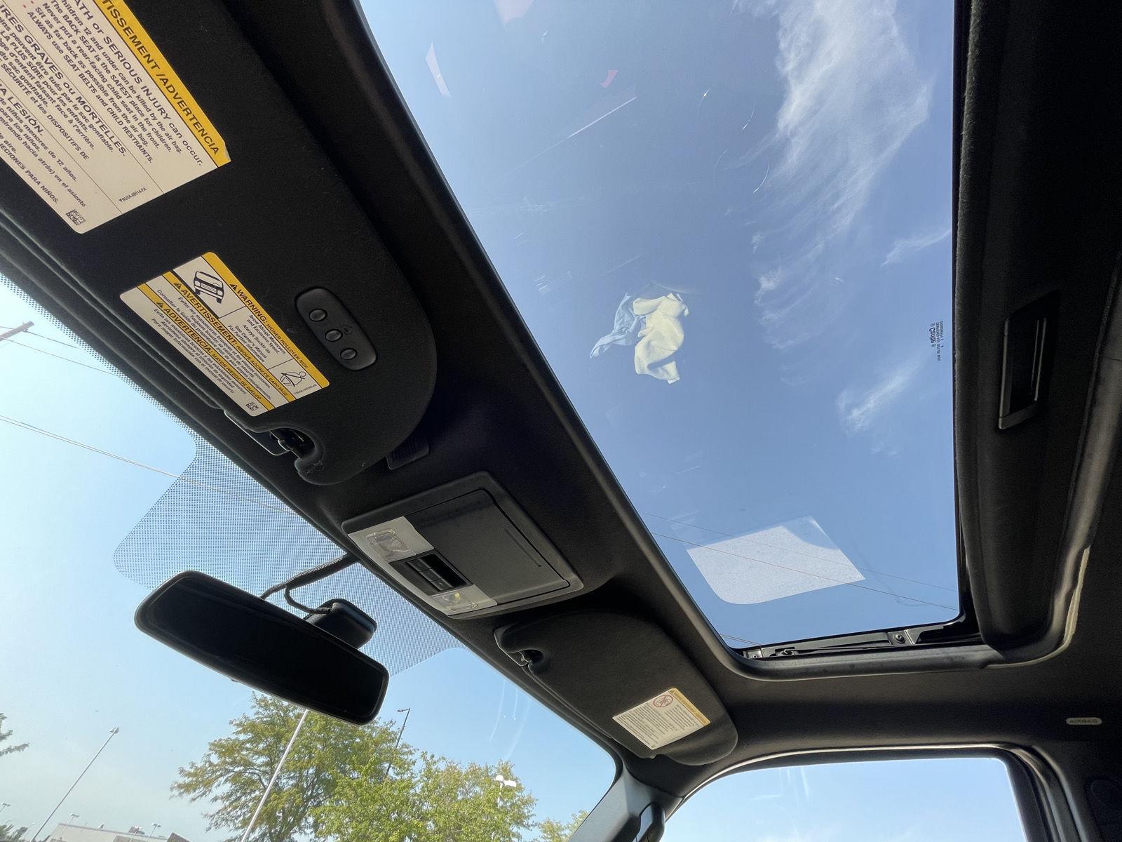 Vehicle photo 22
