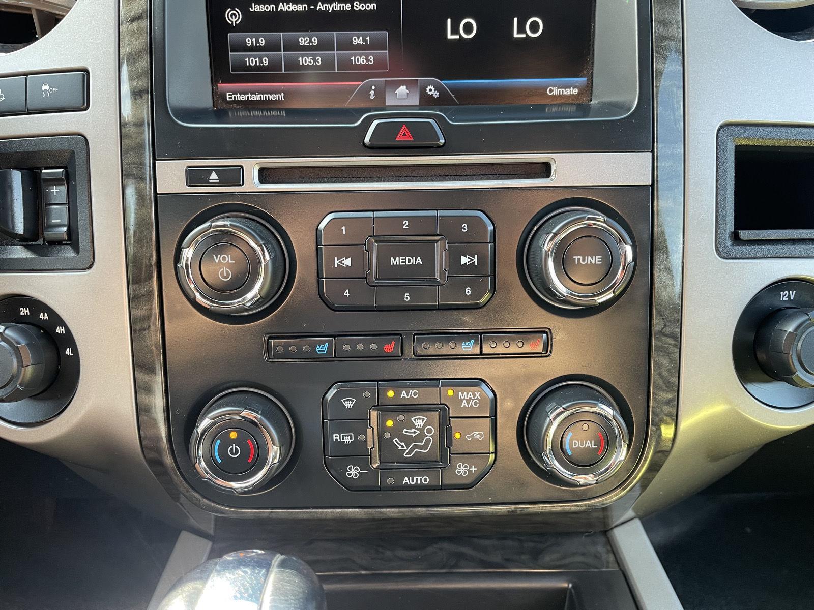 Vehicle photo 27
