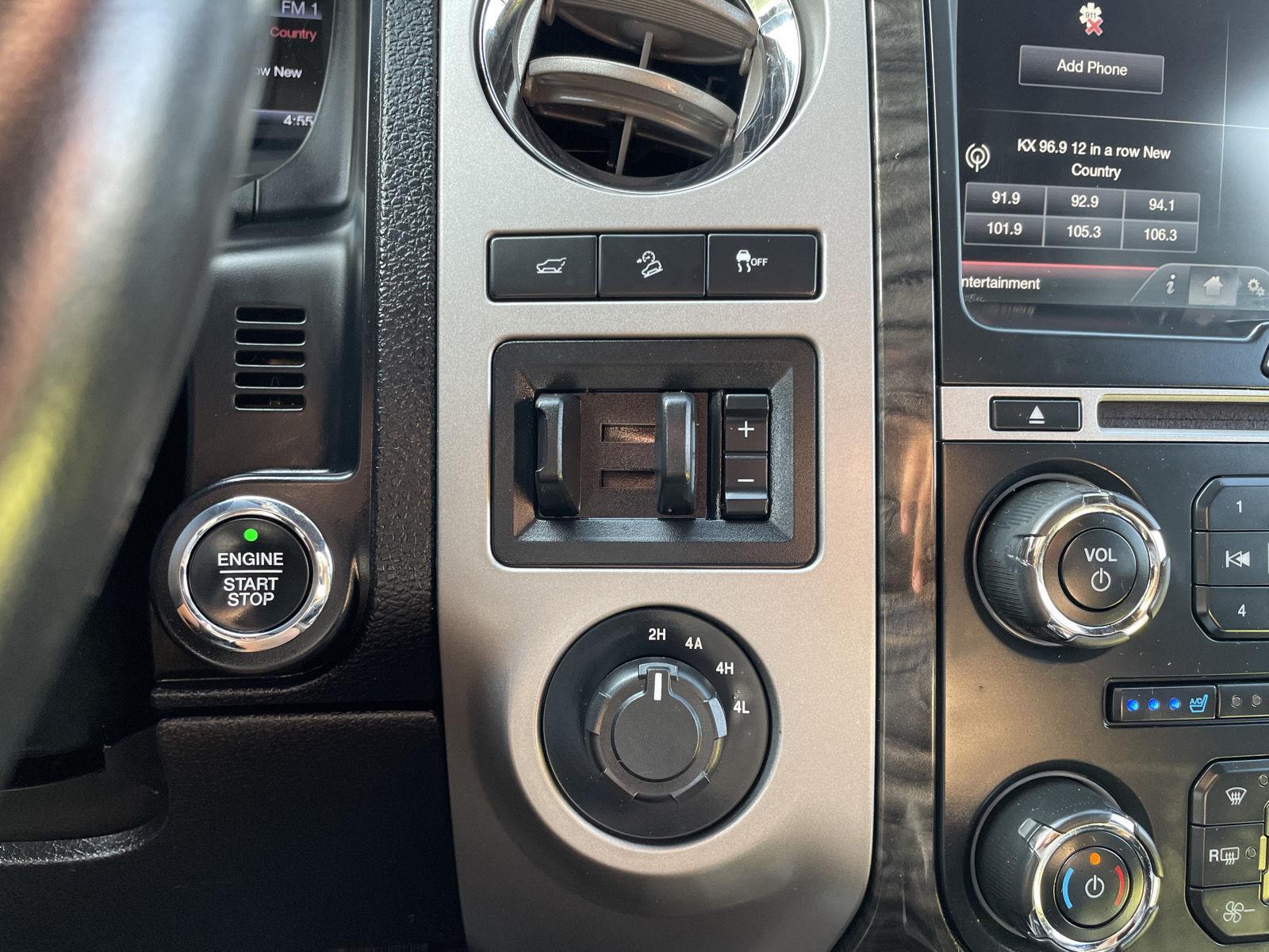 Vehicle photo 29