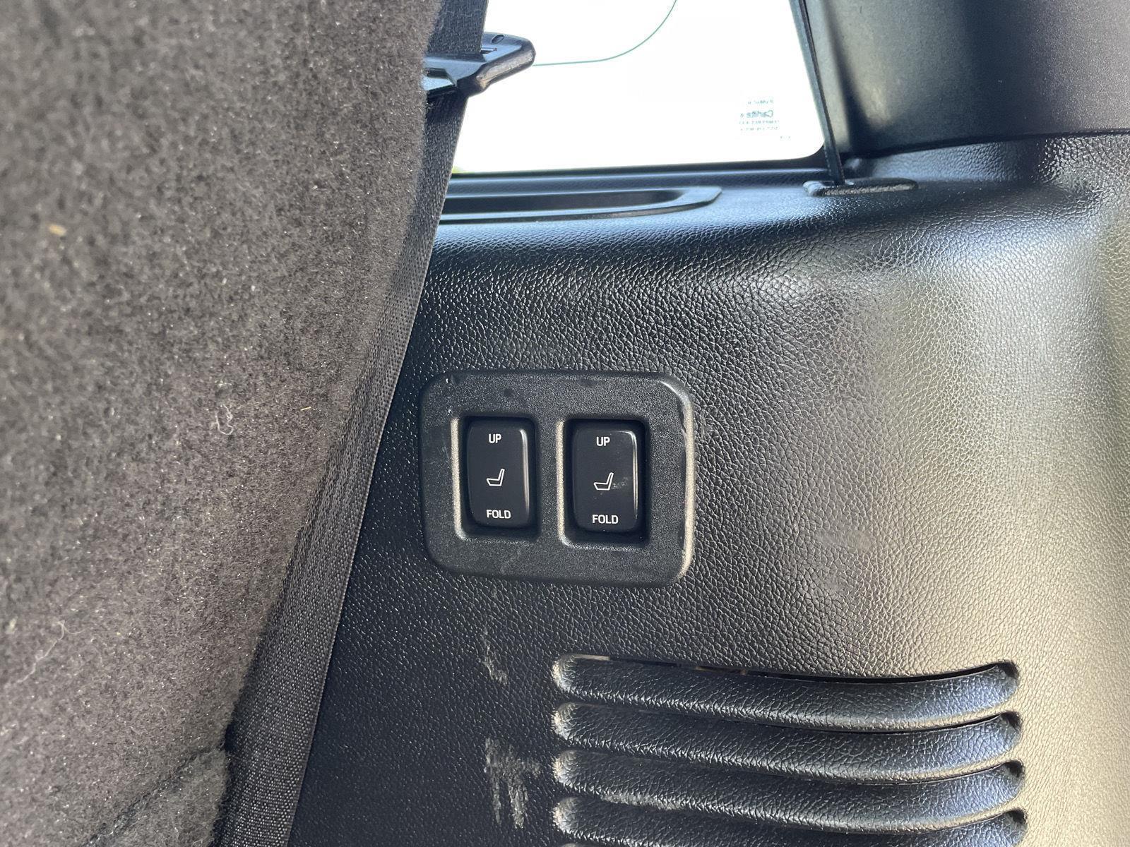 Vehicle photo 37