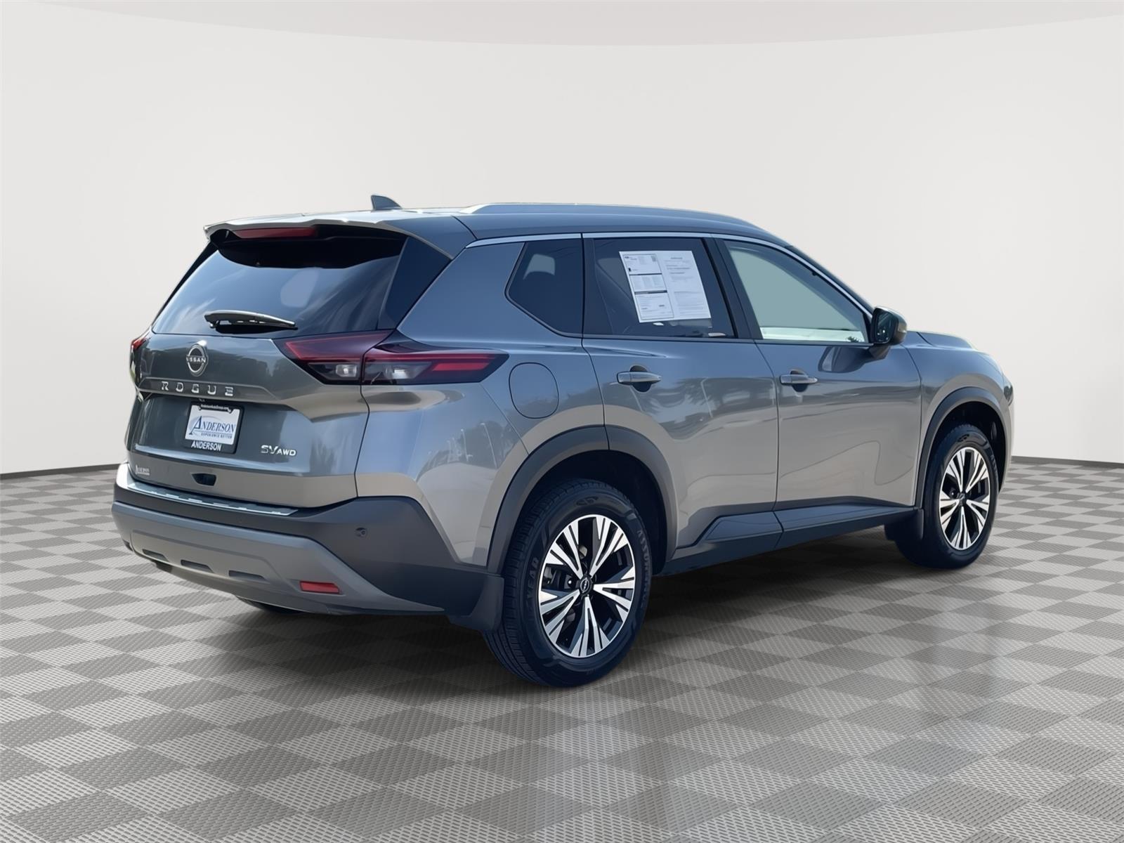 Vehicle photo 7