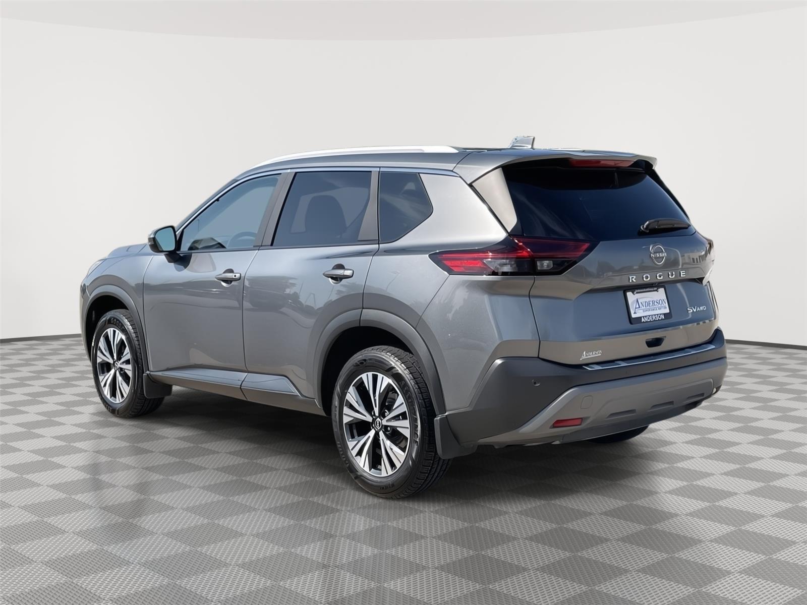 Vehicle photo 9