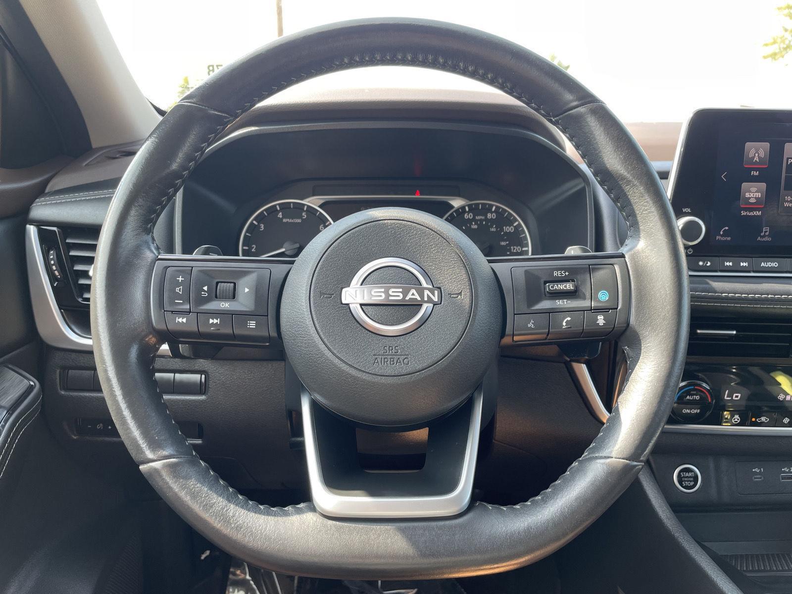 Vehicle photo 12