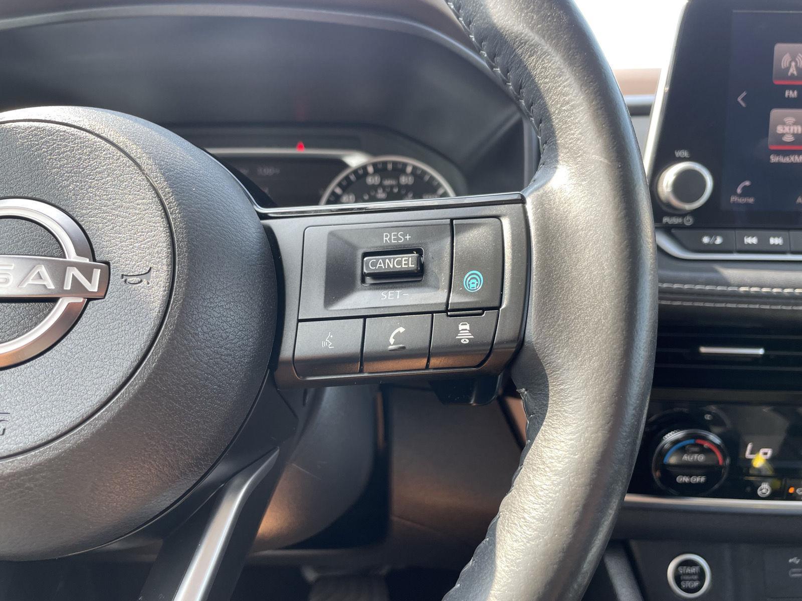 Vehicle photo 14