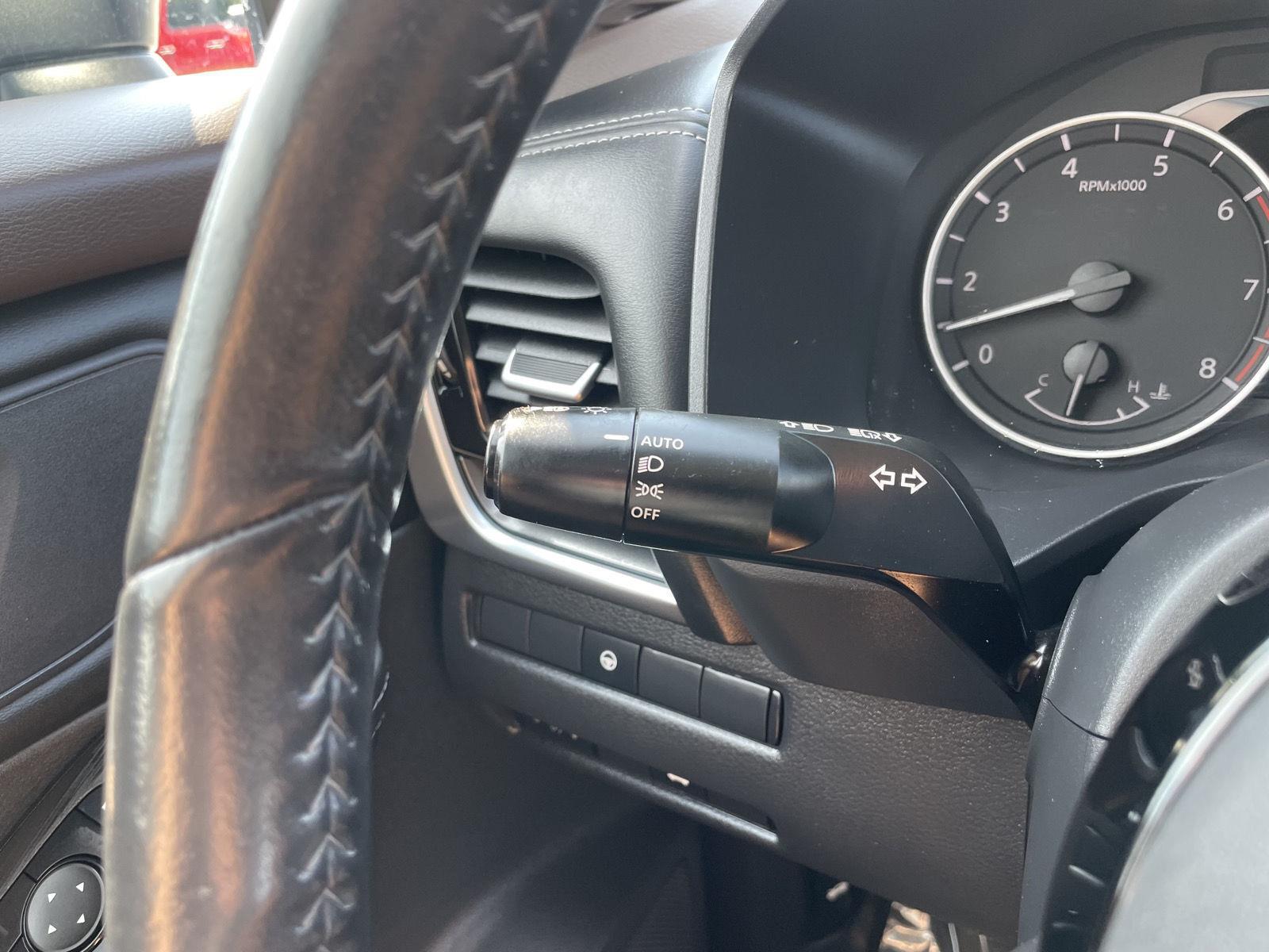 Vehicle photo 16