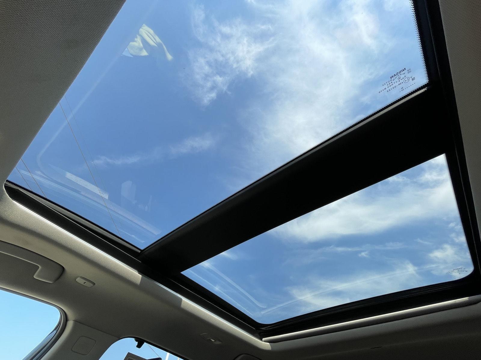 Vehicle photo 22