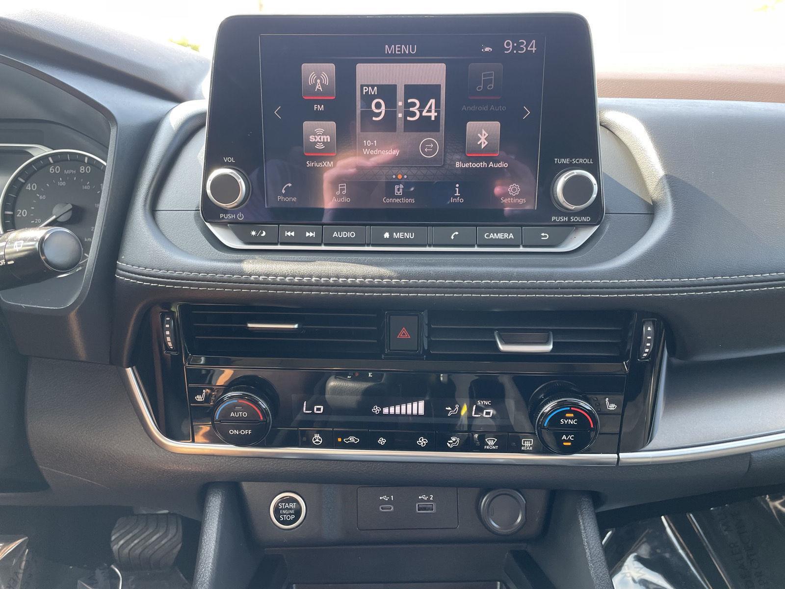 Vehicle photo 23