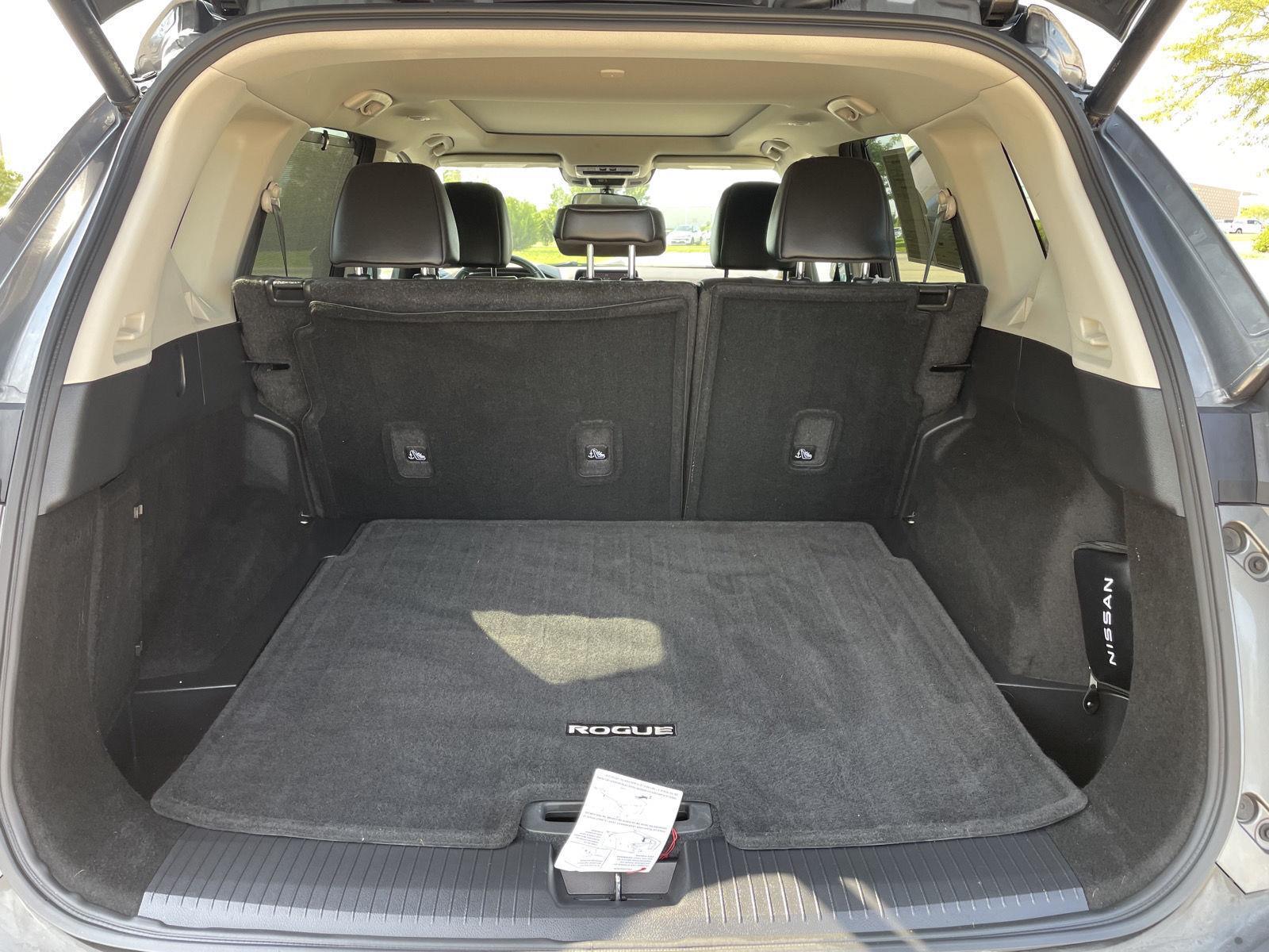Vehicle photo 37