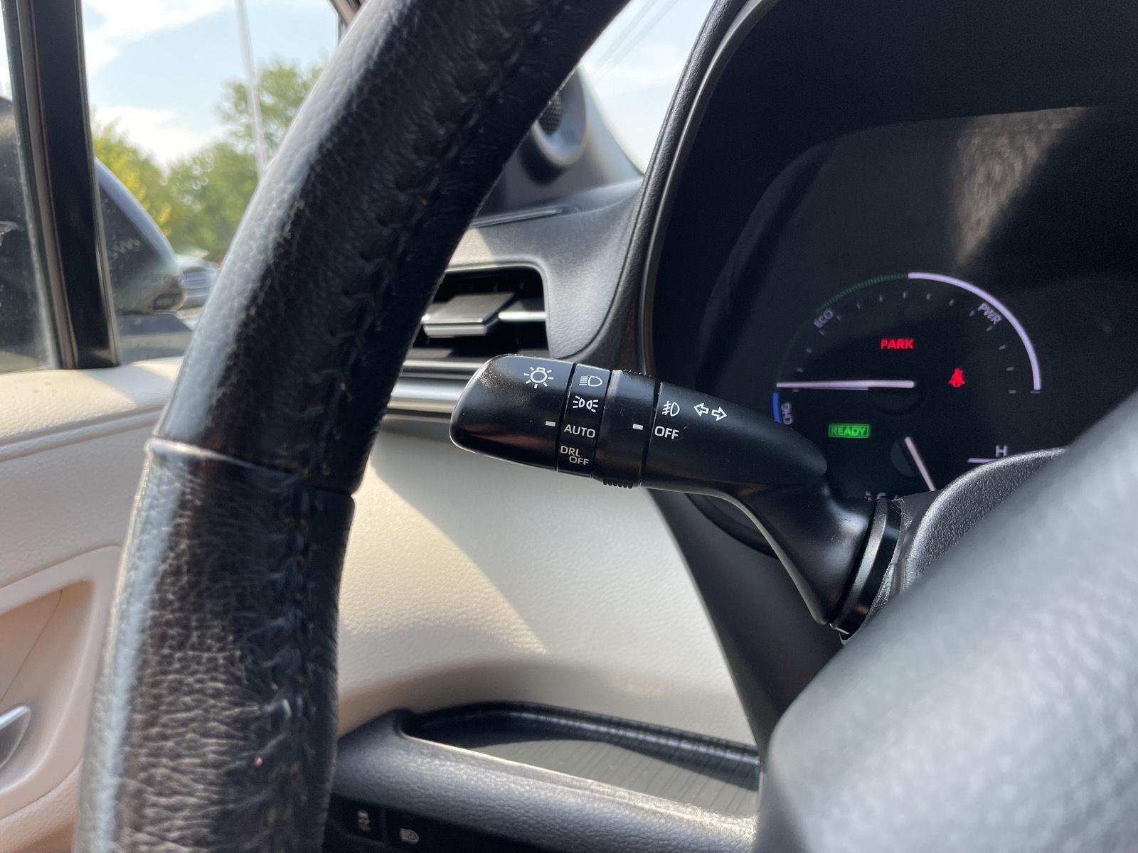 Vehicle photo 16