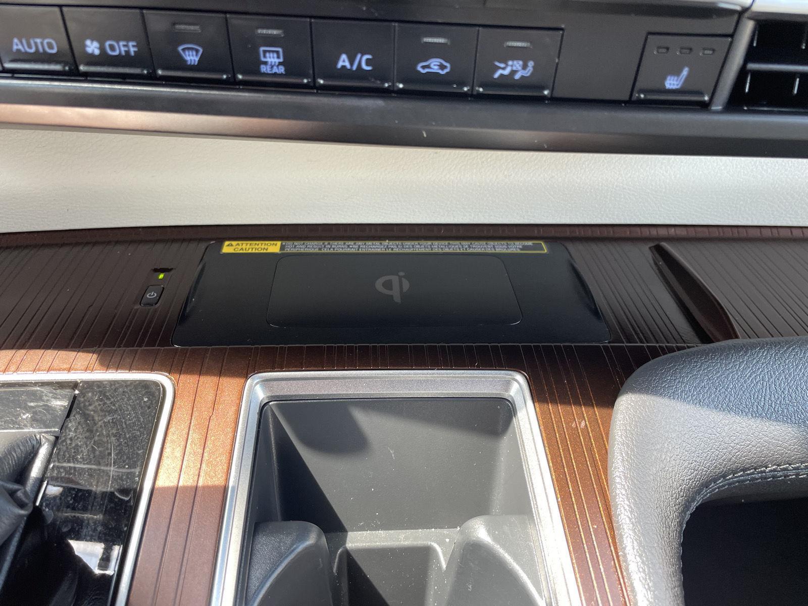 Vehicle photo 29