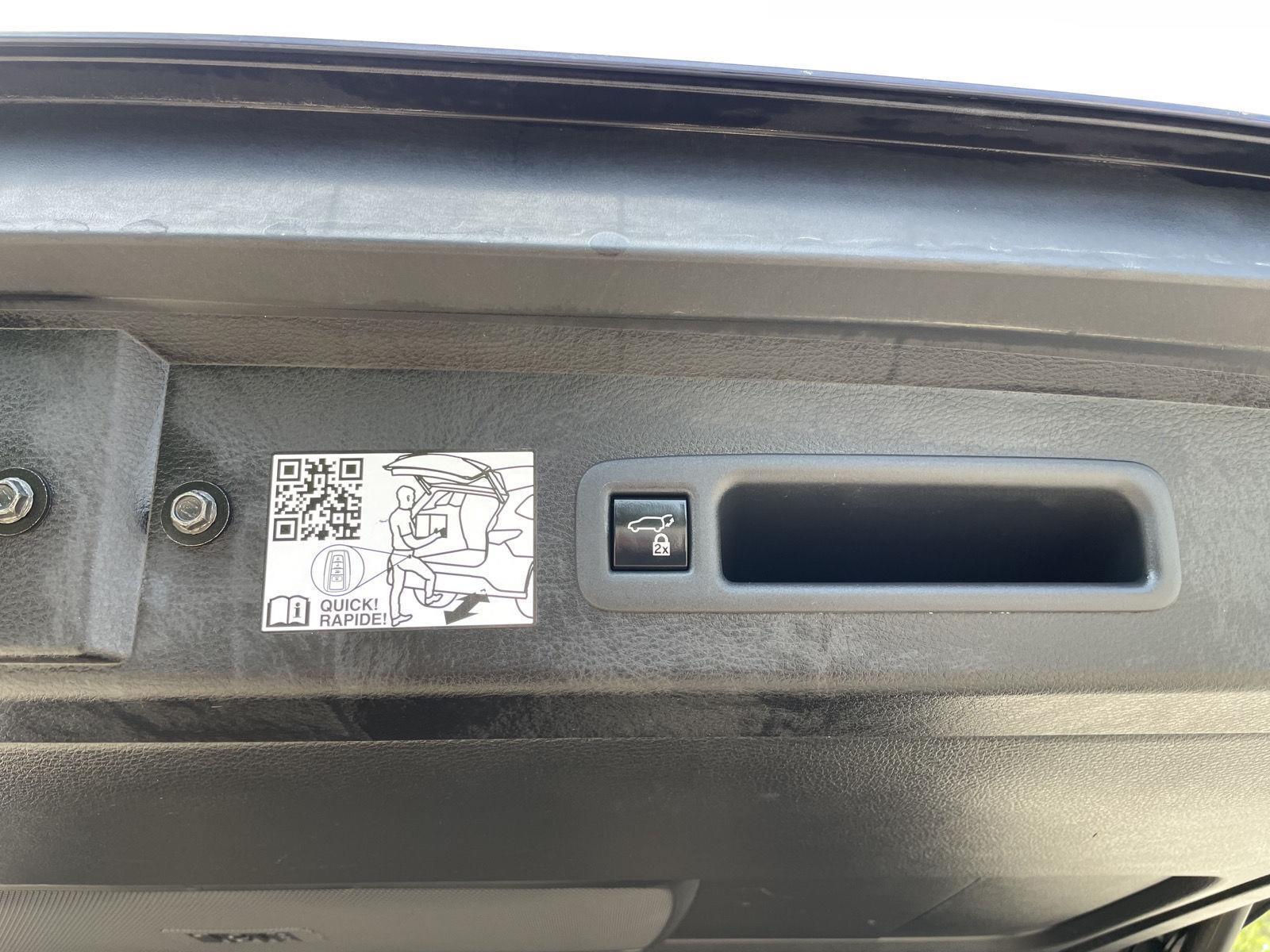 Vehicle photo 38