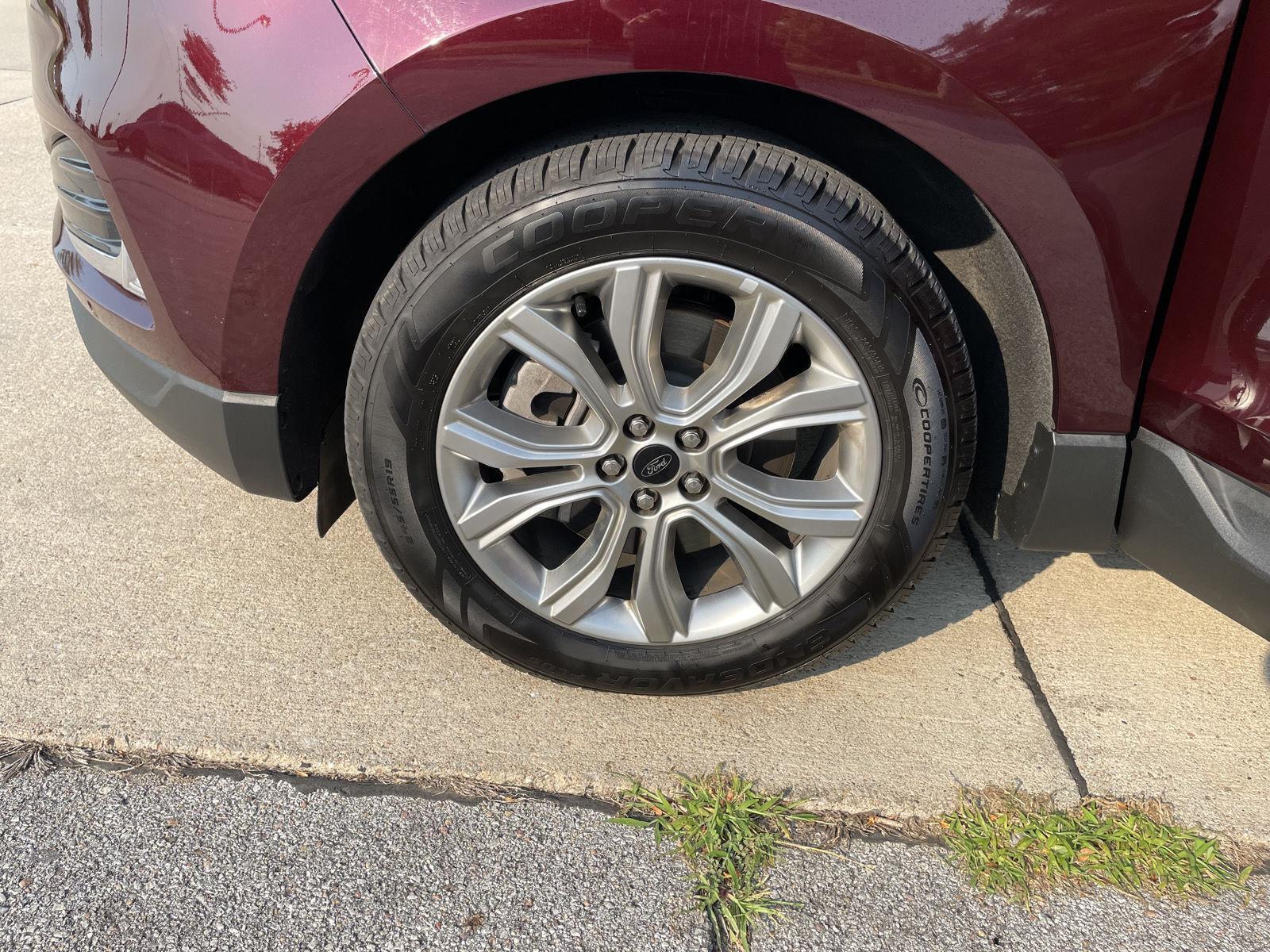 Vehicle photo 10