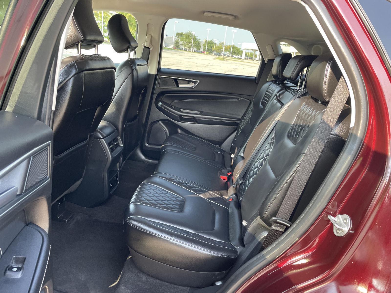 Vehicle photo 20
