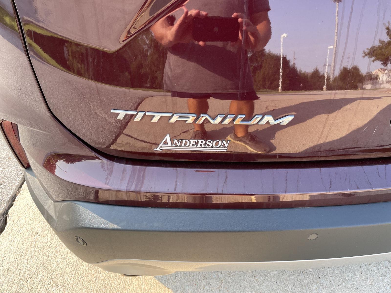 Vehicle photo 37