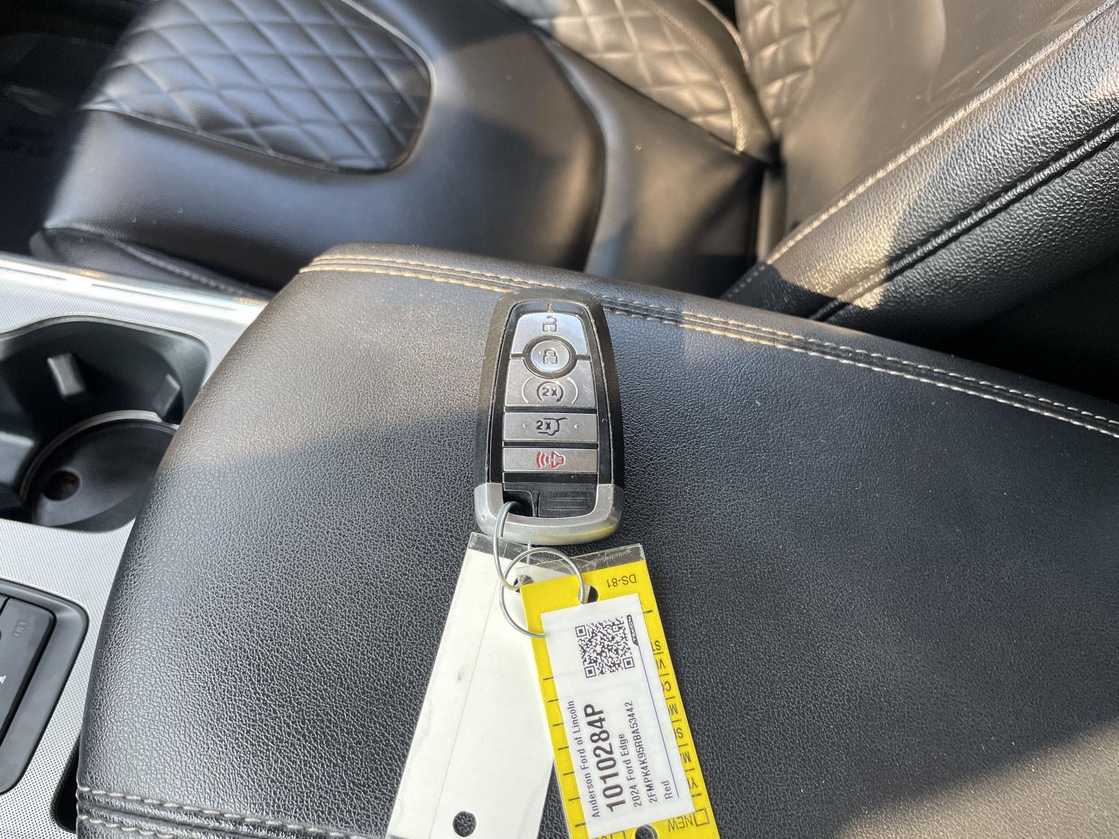 Vehicle photo 38