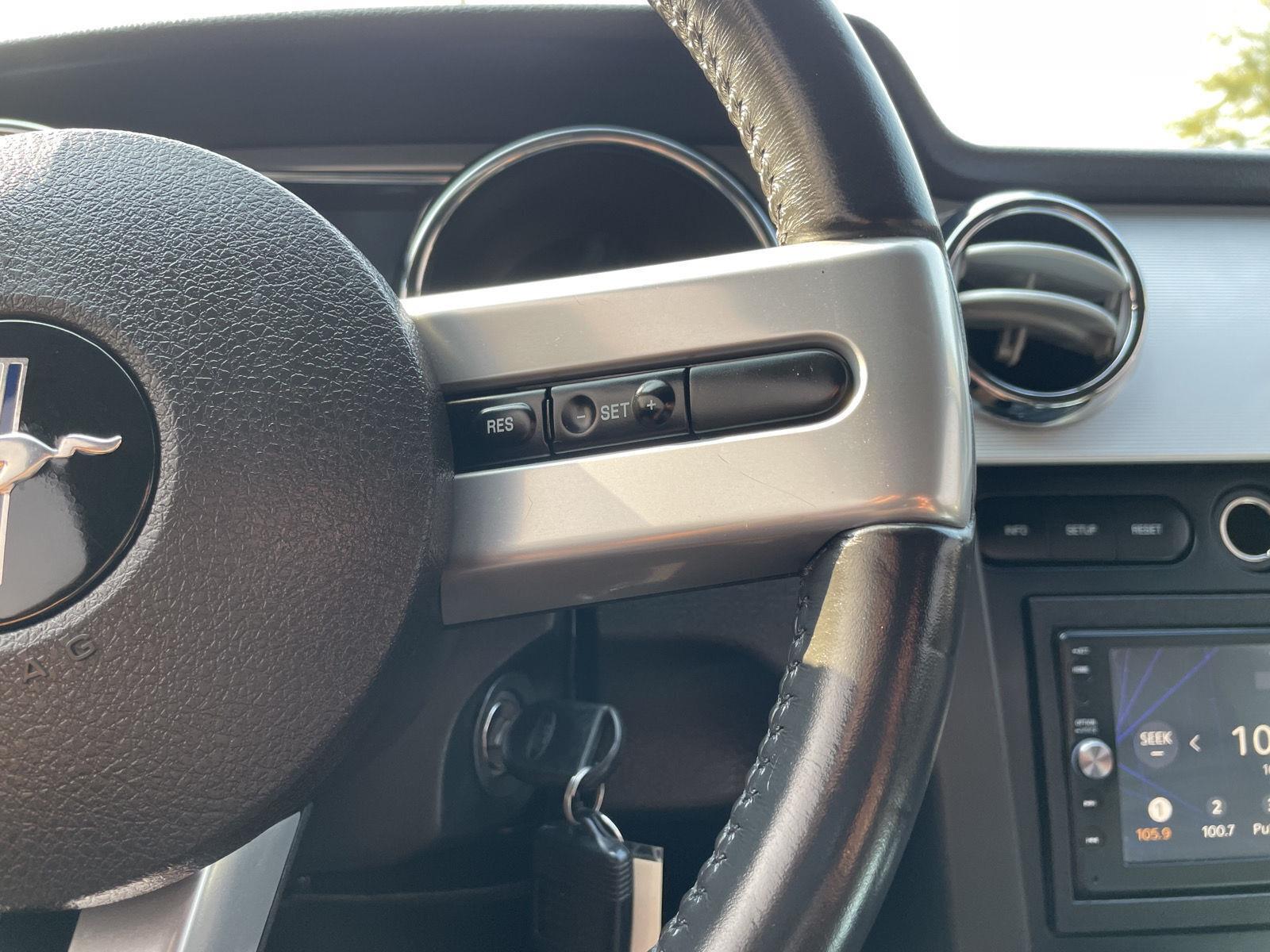 Vehicle photo 13