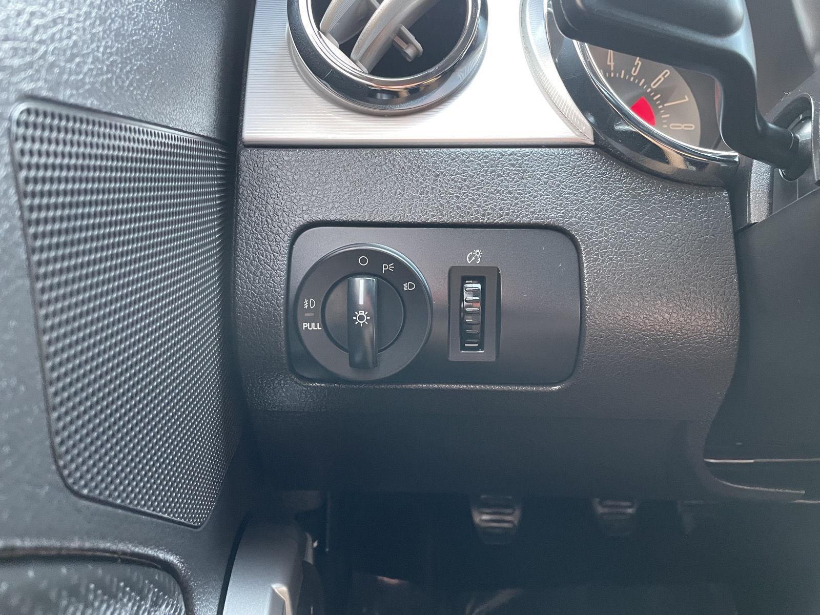 Vehicle photo 15