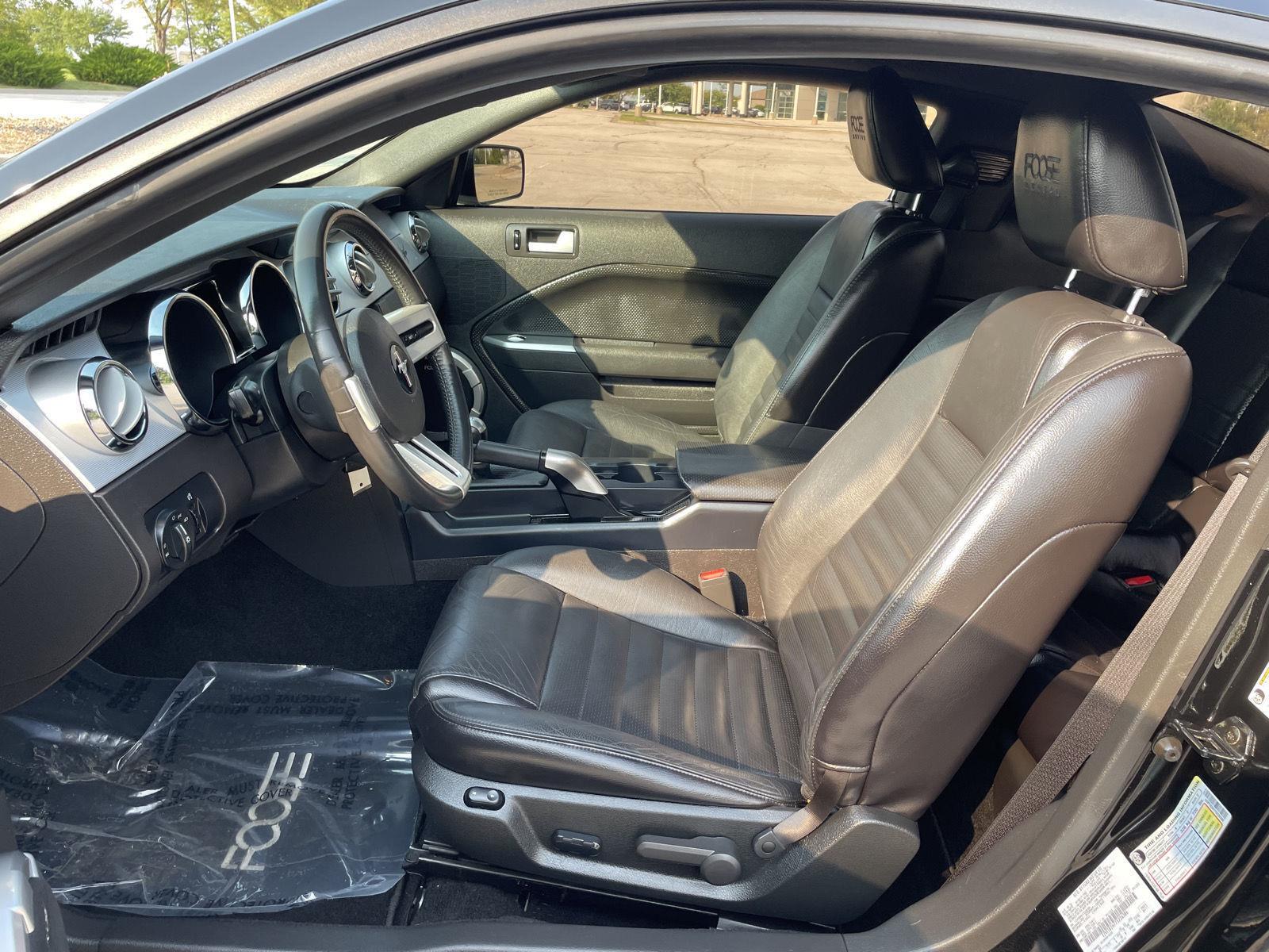 Vehicle photo 16