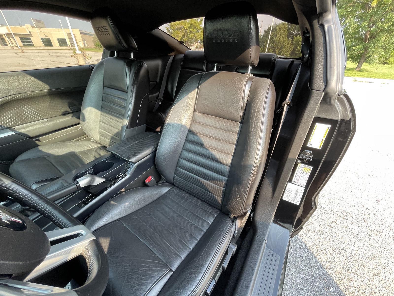 Vehicle photo 17