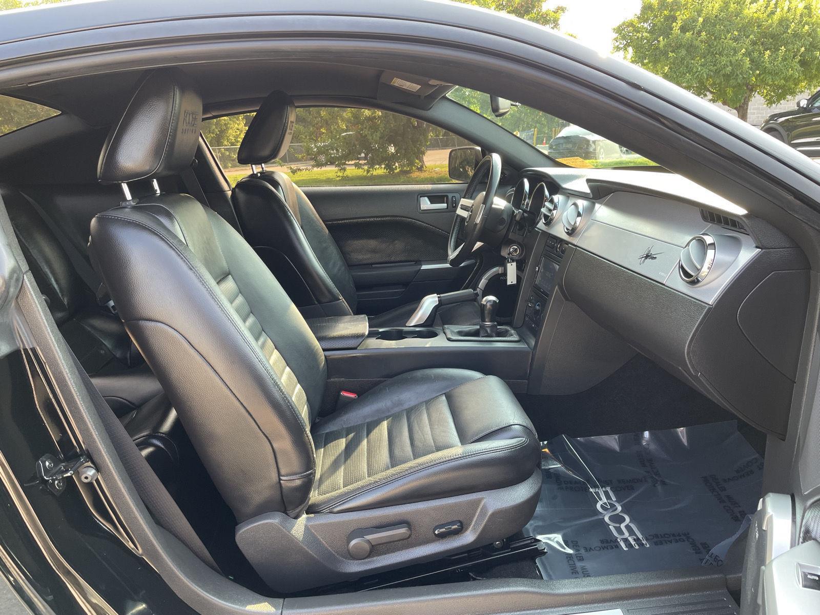 Vehicle photo 18