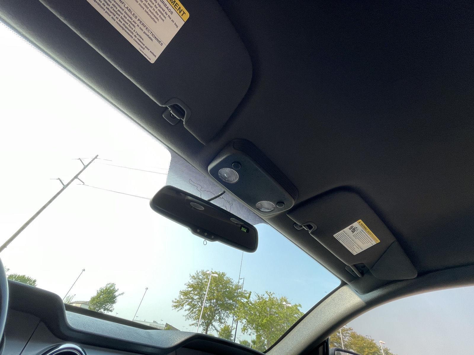 Vehicle photo 20