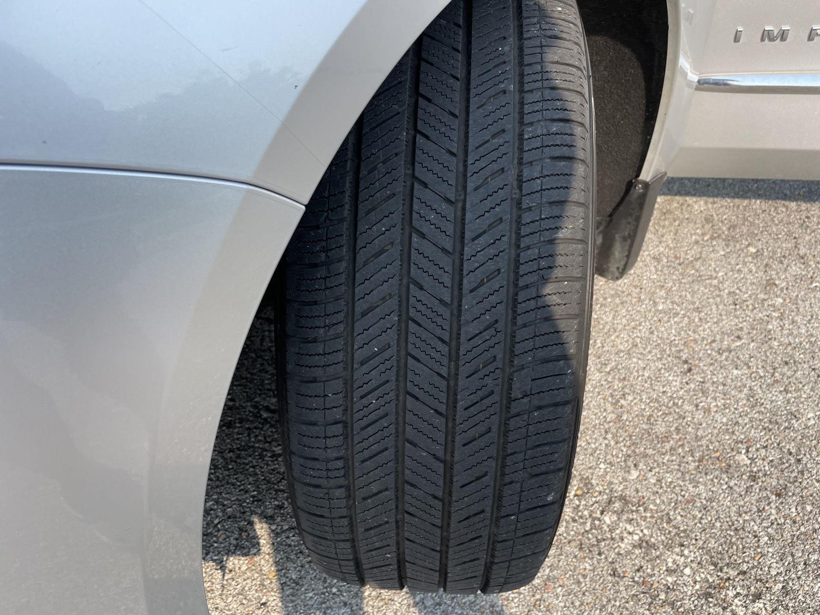 Vehicle photo 11