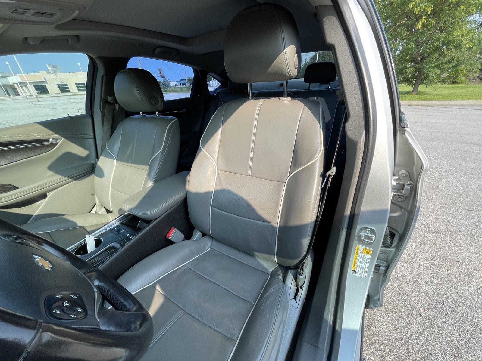 Vehicle photo 18