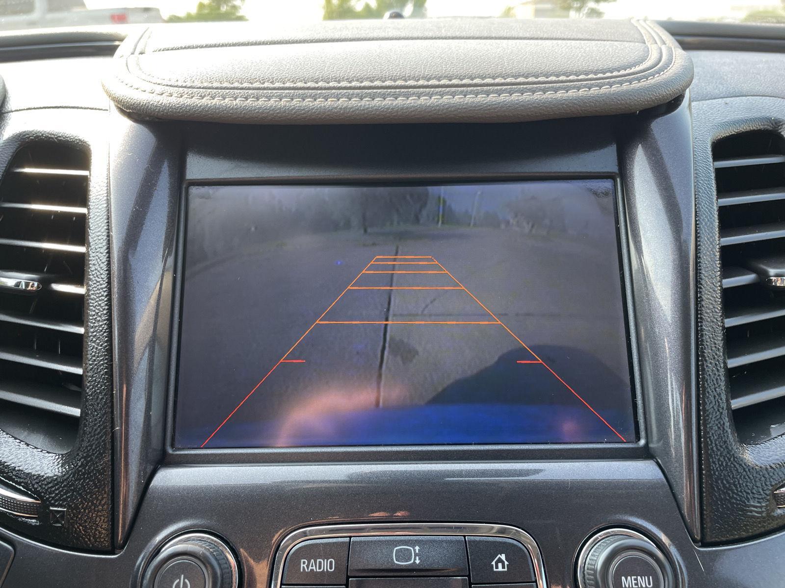 Vehicle photo 24