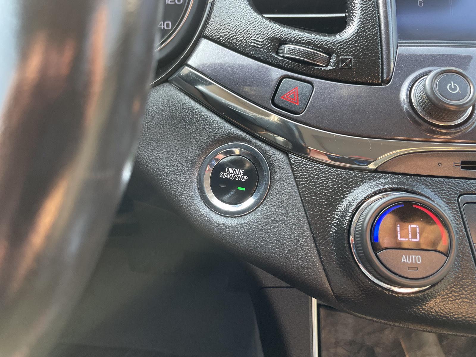 Vehicle photo 25