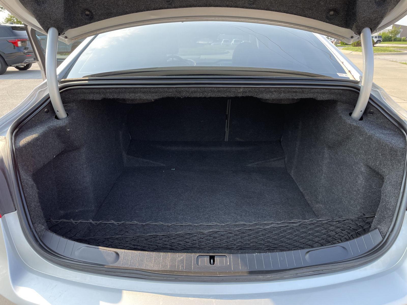 Vehicle photo 36