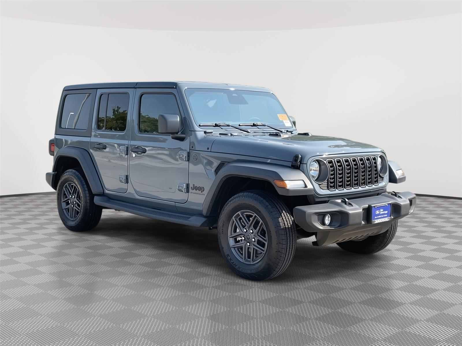 Vehicle photo 5