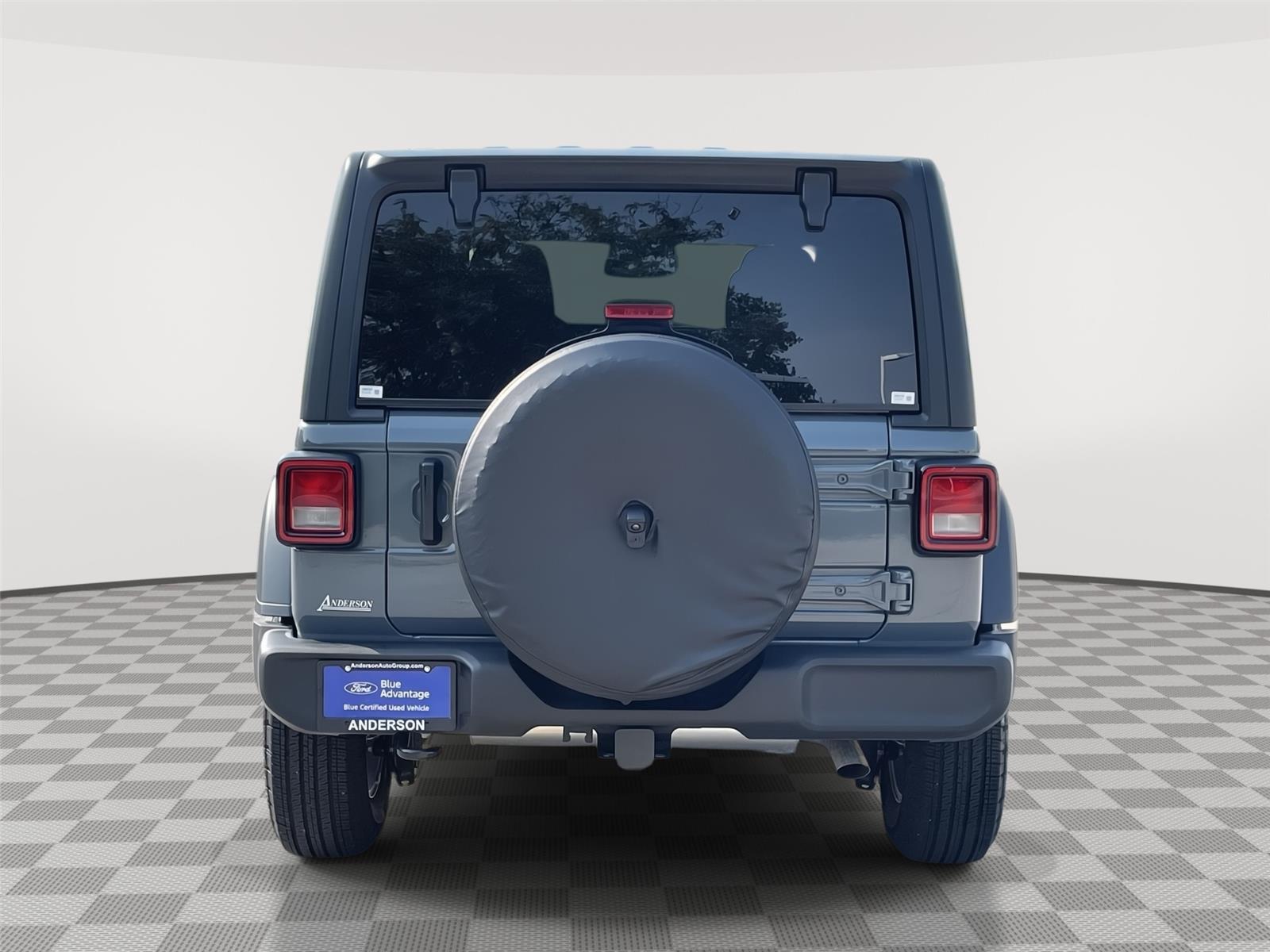 Vehicle photo 8