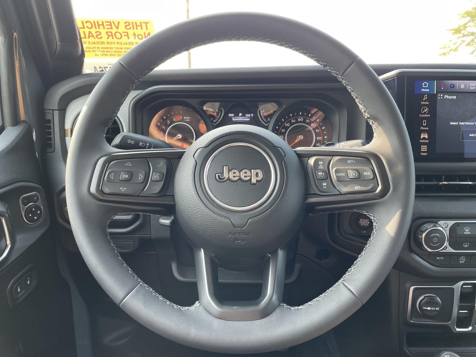 Vehicle photo 12