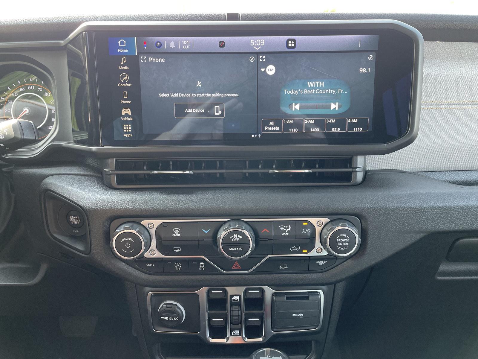 Vehicle photo 22