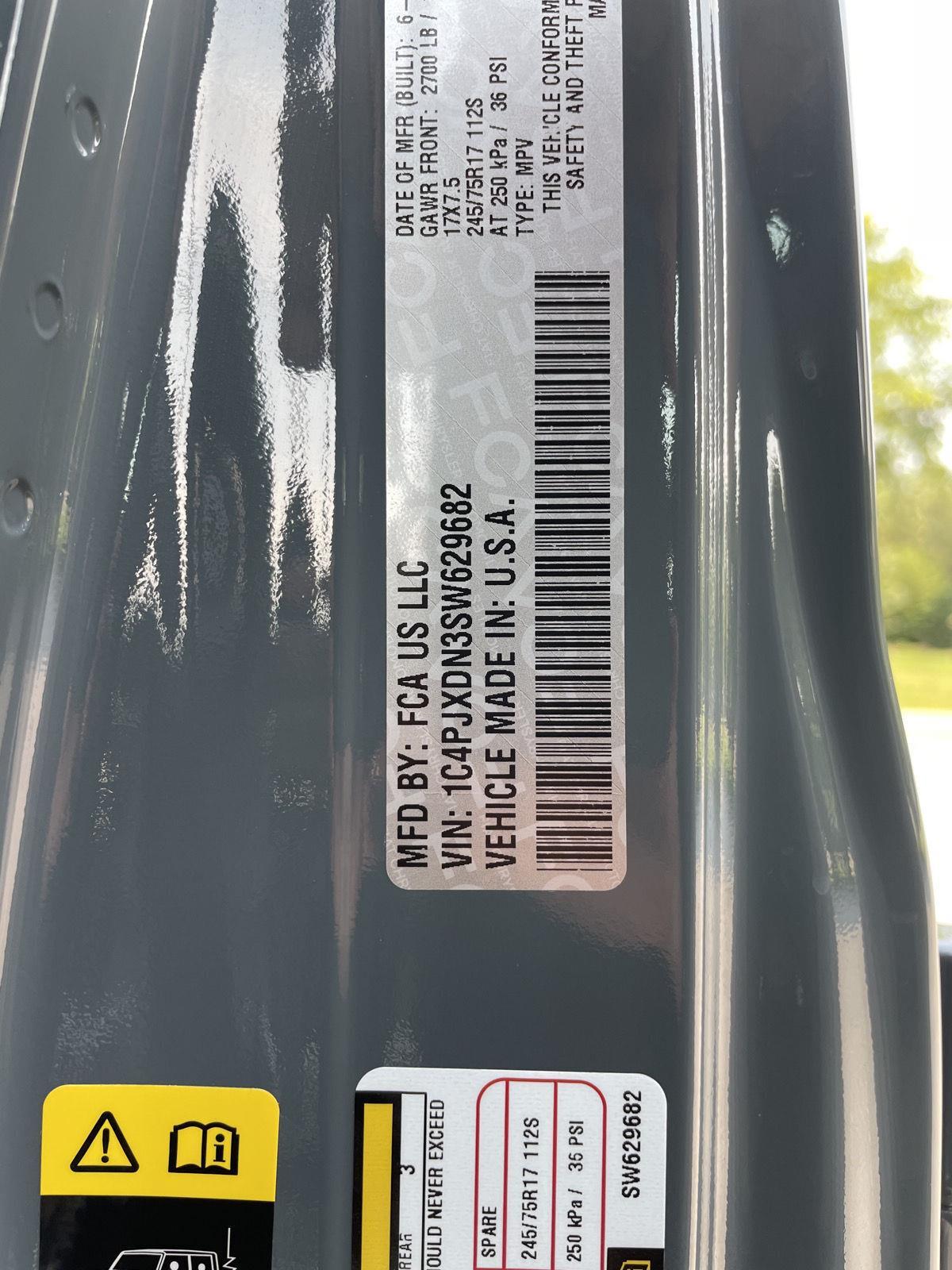Vehicle photo 29
