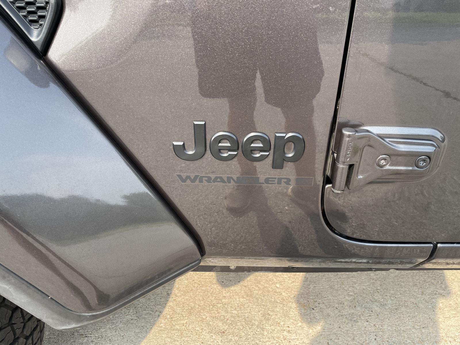 Vehicle photo 35