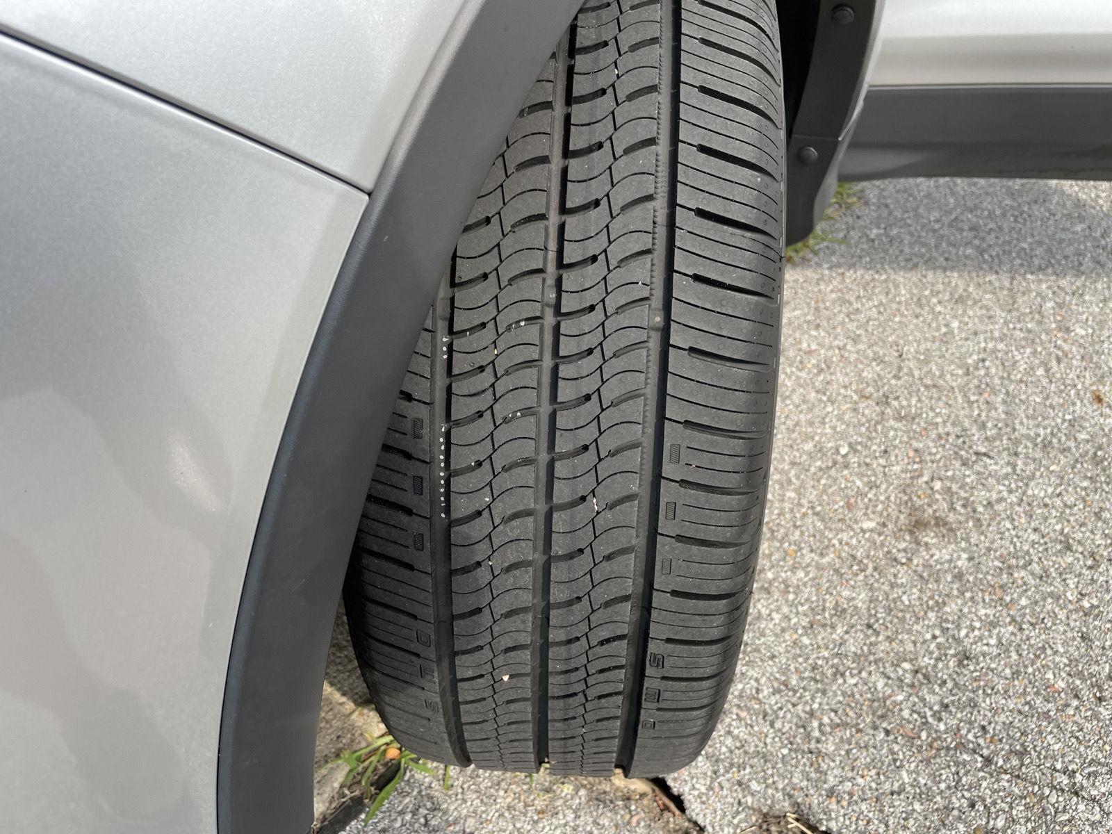 Vehicle photo 11