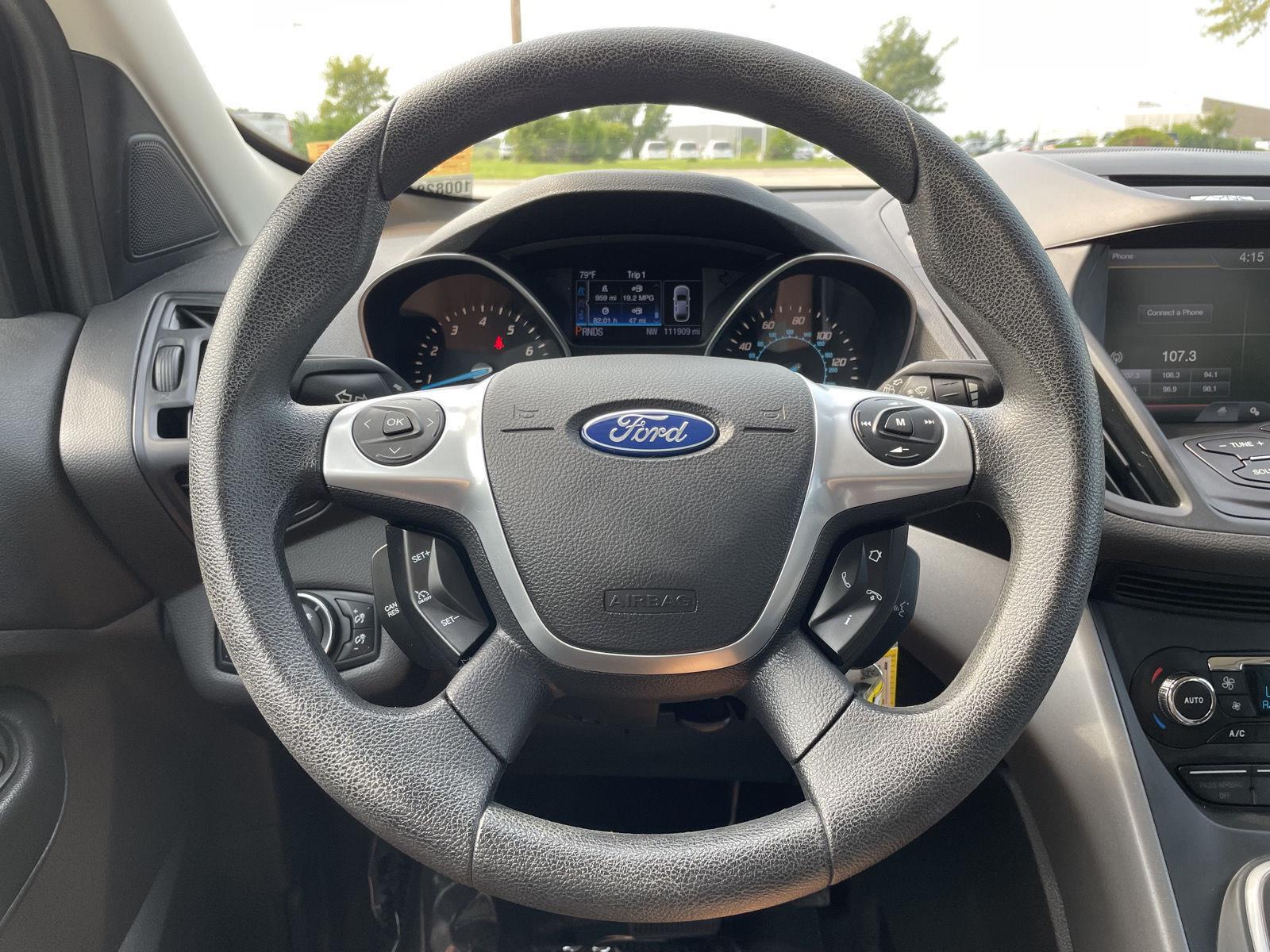 Vehicle photo 12
