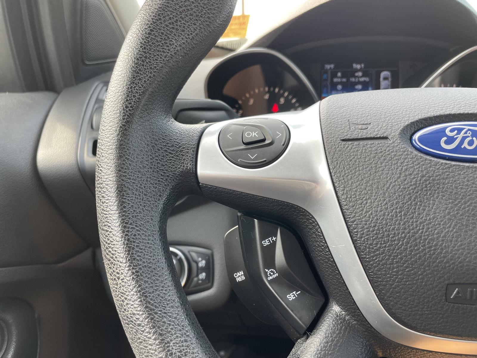 Vehicle photo 13