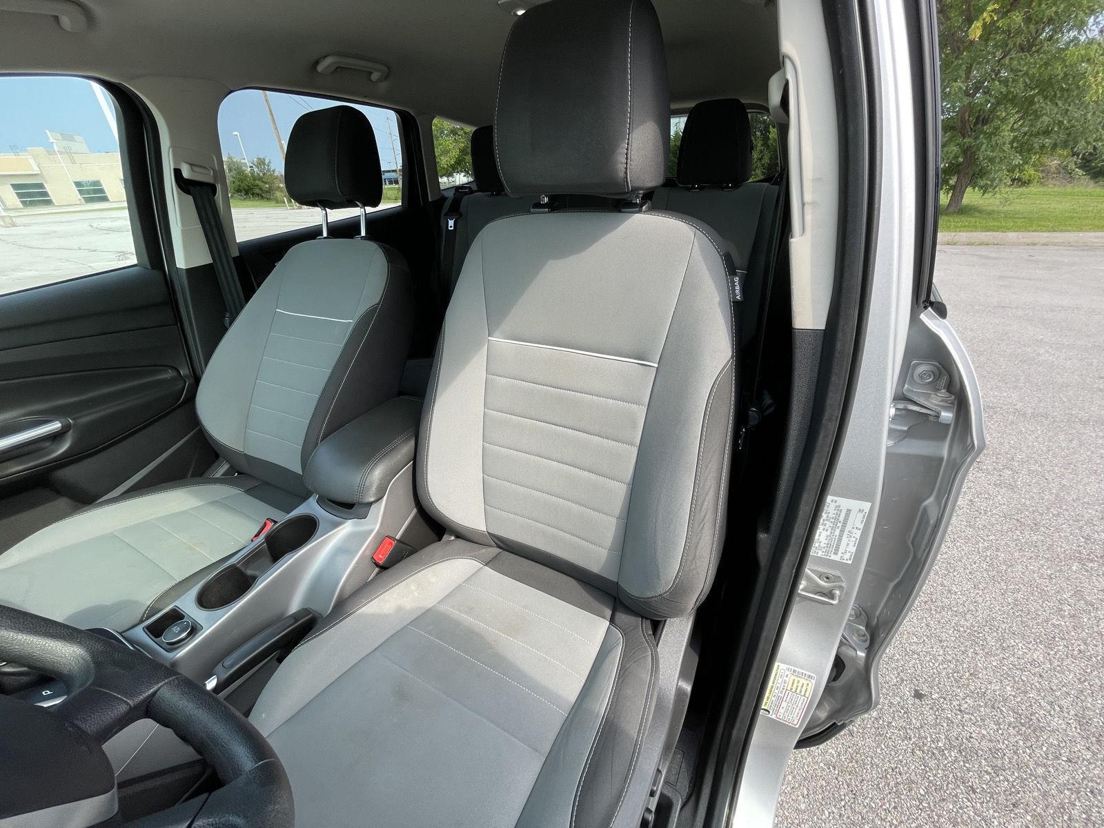 Vehicle photo 18