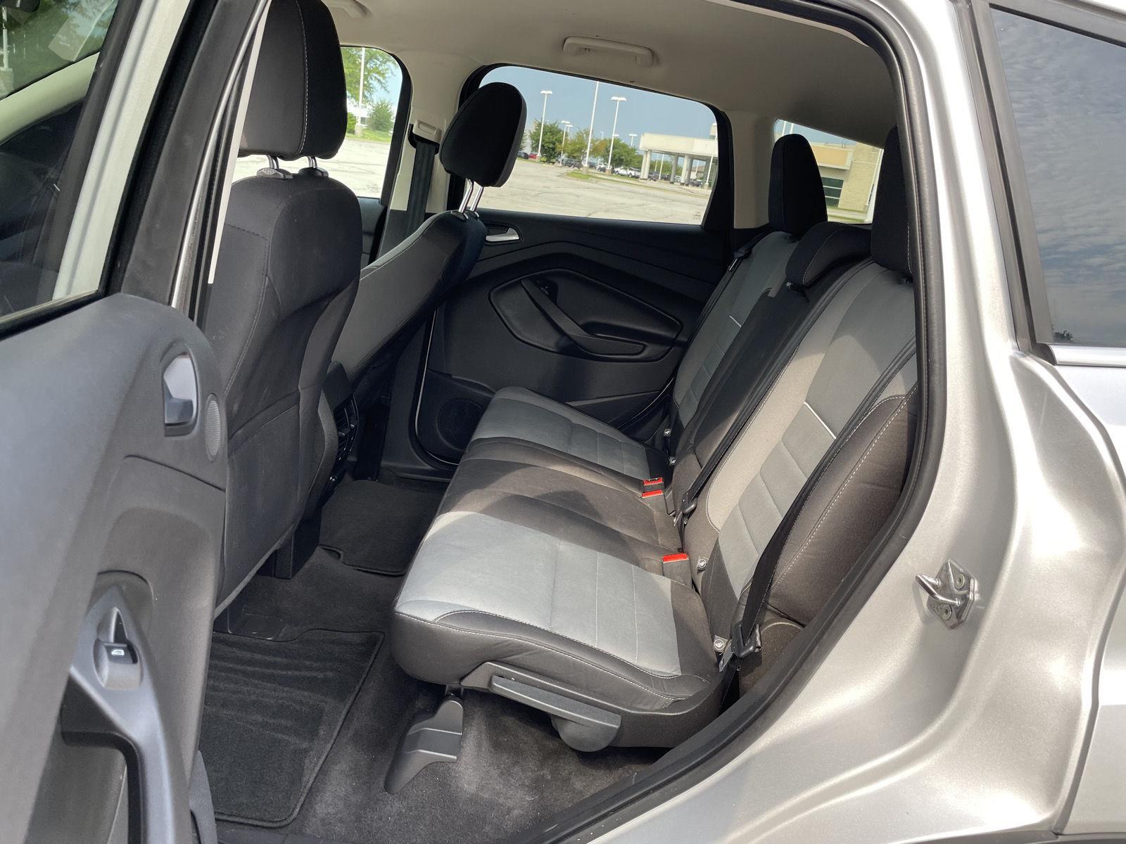 Vehicle photo 20