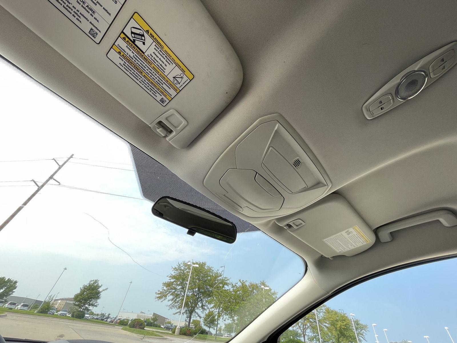 Vehicle photo 21