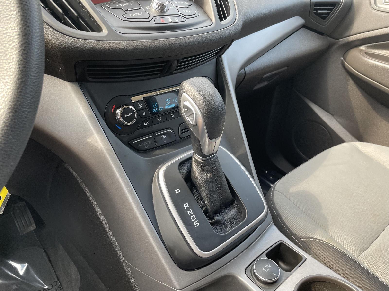 Vehicle photo 27