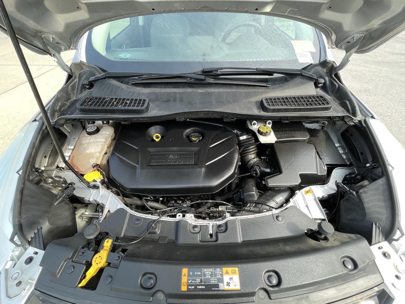 Vehicle photo 32