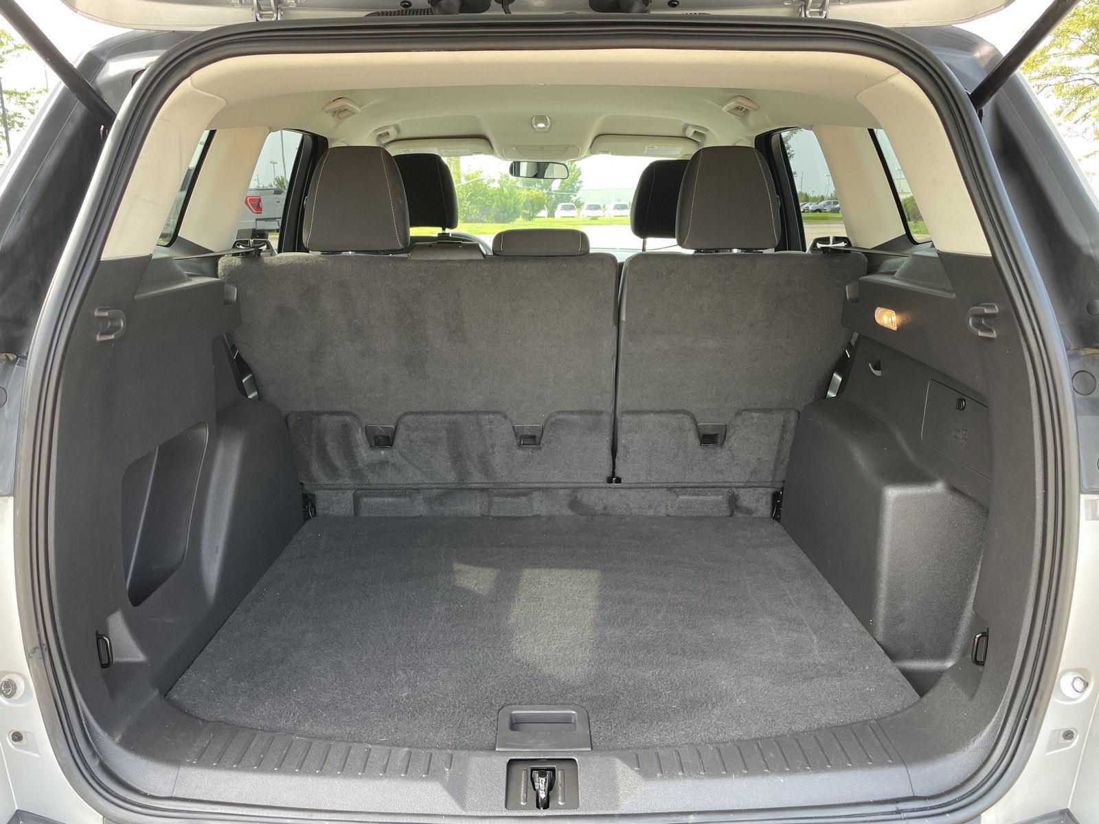 Vehicle photo 33