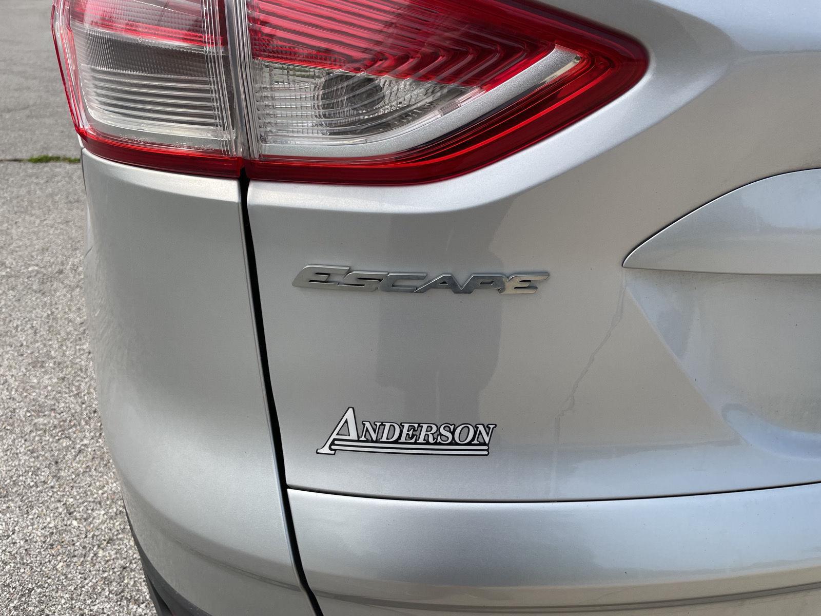 Vehicle photo 34