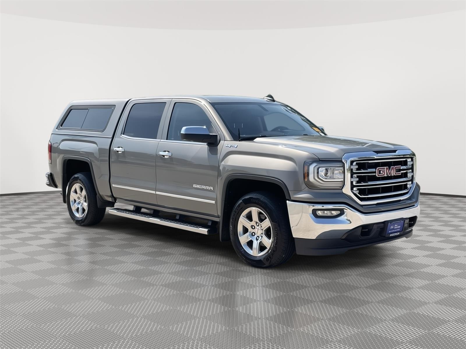 Vehicle photo 5